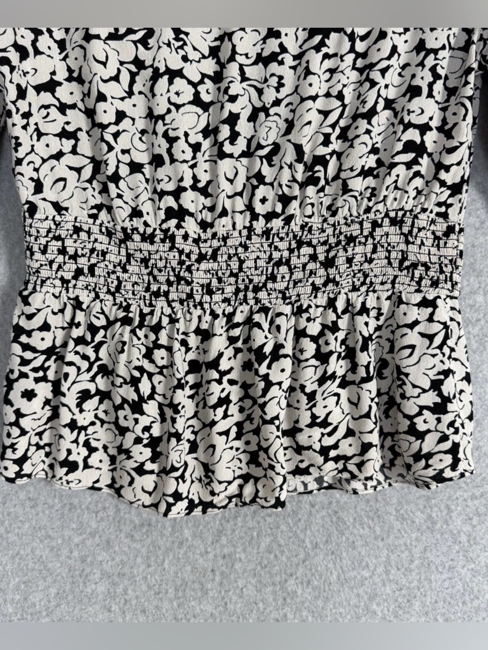 Tracy Reese x Anthropologie Floral Peplum Blouse Black Cream Smocked Waist Small - Picture 10 of 15